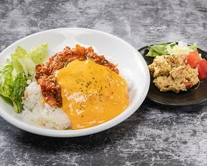 【ポテサラセット】チーズたっぷりキーマカレー