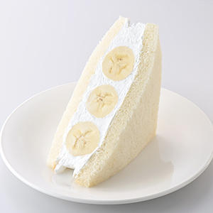カフェ・ド・クリエ ハナナホイッフサント Banana Whipped Cream Sandwich