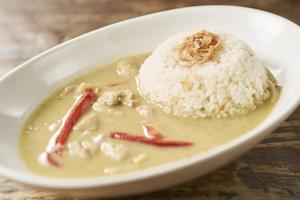 コムフォー特製 グリーンカレー