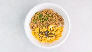 鶏そぼろ丼