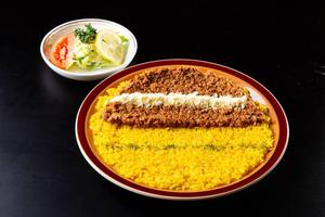 ドライカレー+コールスローサラダ付き