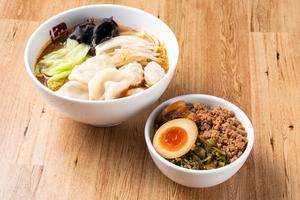 七宝麻辣湯 山盛りスープ春雨+ミニ魯肉飯