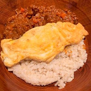 【たまごのせ】玄米トマトキーマカレー