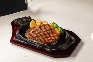 フォルクス 黒毛和牛サーロインステーキ150g