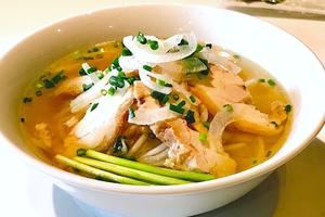 鶏肉のフォー/Pho ga