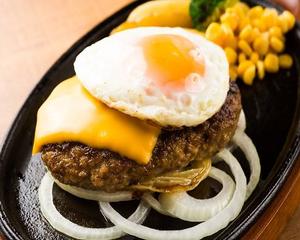モンスターグリル トッピングダブル(目玉焼きとチーズ) (Fried Egg and Cheese)