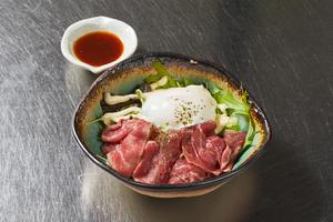 ローストビーフ丼