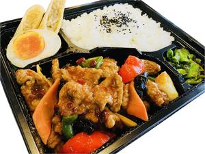 牛肉四川風炒め＆春巻弁当