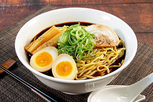 味玉入り富山ブラックラーメン