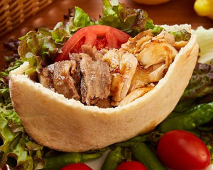 ミックスケバブサンド Beef ＆ Chicken Kebab Sandwich