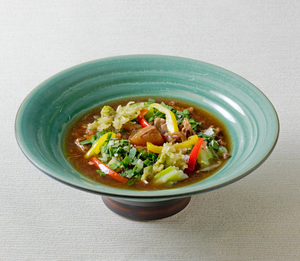 牛すじと春野菜 牛骨スープのおうどん