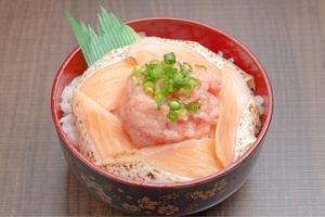 丼丸 炙りトロサーモンネギトロ丼
