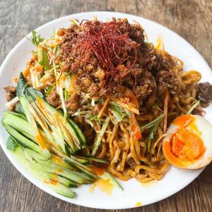 汁なし坦々麺