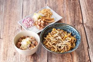 濃厚煮干しまぜそば＆極上レアチャー丼セット