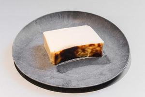 5種チーズの生チーズケーキ