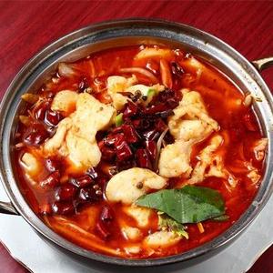 四川麻辣魚煮込み