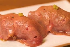 牛タンのにぎり(4カン)