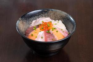 海鮮丼