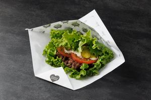 野菜で包んだハンバーガー(和牛) Burger wrapped in vegetables(Wagyu beef)