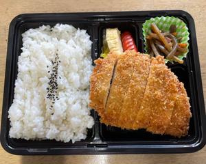 とんかつ弁当大盛り