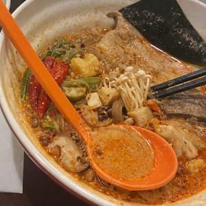 牛肉麻辣湯
