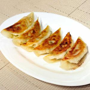 手作り極上餡!シャキシャキ野菜と肉汁の特製餃子 6個 Handmade premium filling! Special gyoza 6 pieces
