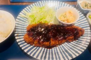 ロース味噌カツ弁当+サラダセット