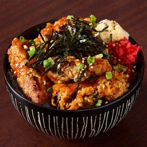 チリソースからあげ丼