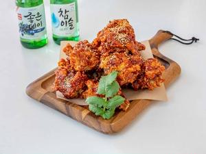 カリカリ韓チキンメガ盛鶏モモ唐揚15個