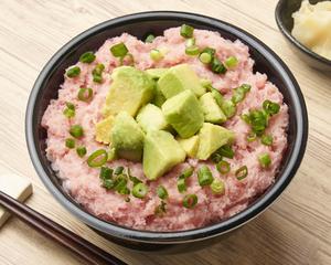 ねぎとろアボカド丼(8)