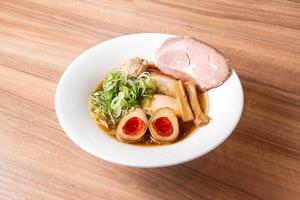 スペシャル鶏豚煮干油らぁ麺