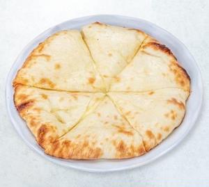チーズナン - Cheese Naan
