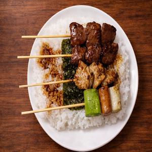Large Charcoal Grilled Beef Skewer Bowl / 炭火牛串焼き丼大(ハラミ2・バラ1・ねぎウインナー1)