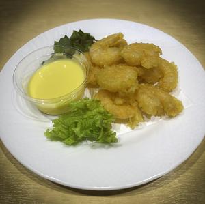 芝エビの天ぷらマンゴーソース添え・Shrimp Tempura With Mango Sauce