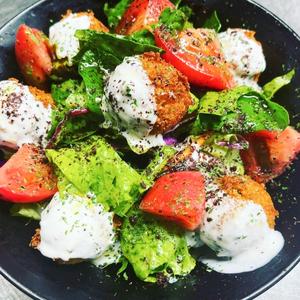 Falafel salad ファラフェルサラダ