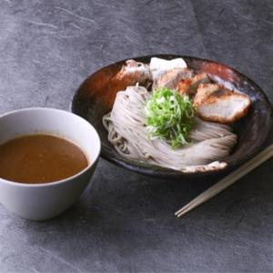 蕎麦屋のヒレカツ出汁カレーつけ蕎麦
