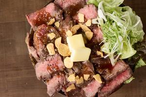 にんにくバター醤油ハラミステーキ丼(150g)Garlic Butter Soy Sauce Harami Bowl