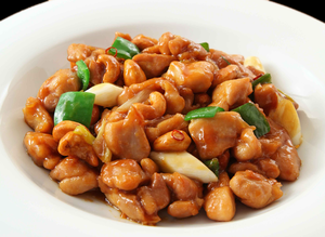 鶏肉カシューナッツ炒め(腰果丁)