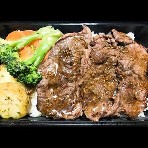 ビーフステーキ＆ライスボックス 200g Beef steak＆Rice box