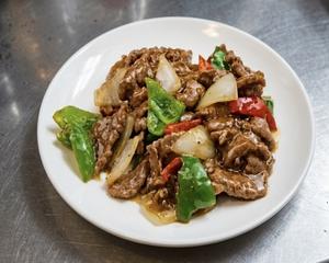 牛肉のブラックペッパー炒め