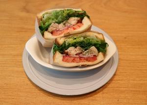 Grilled Herb Chicken Sandwich / base特製 グリルハーブチキンサンド