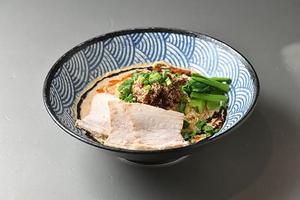 Kaminari 冷やしチャーシュー担々麺