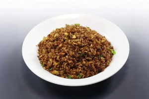 黒チャーハン