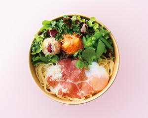 とろける半熟卵と生ハム、ルッコラ(パスタorライス)