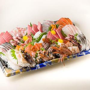 寿司屋が作る極上お刺身盛合わせ7名様以上～ Assorted Deluxe Raw Fish Platter (Serves 7 or More)
