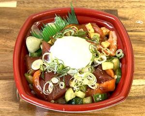 丼丸 バラ温玉丼