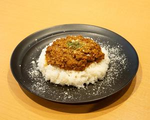 牛タンキーマカレー
