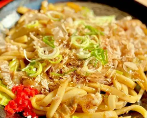 ホルモン焼きうどん