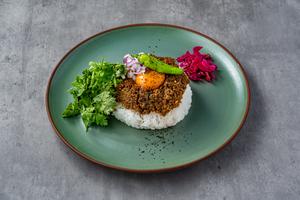 四川風麻辣ドライキーマカレー パクチー有り