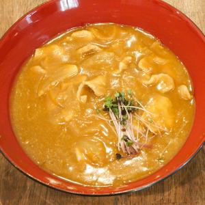 お蕎麦屋さんのカレー丼
